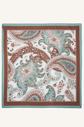 Woman Floral Foulard