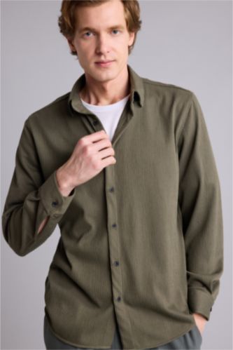 Man Light Khaki قميص ردن طويل قصة عادية وياخة بولو