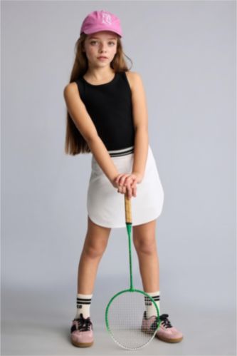 بنات أبيض تنورة محبوك