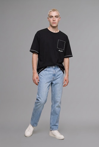 Ерлер қара Boxy Fit футболка