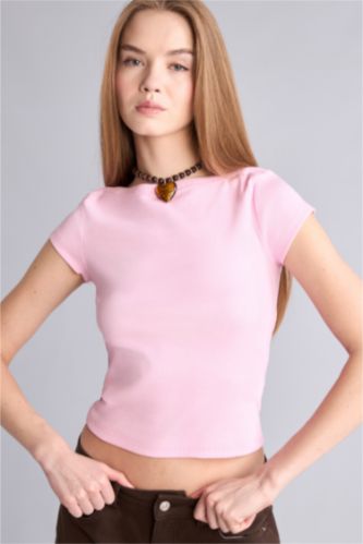 Kadın Açık Pembe Slim Fit Kısa kollu Kaşkorse Tişört