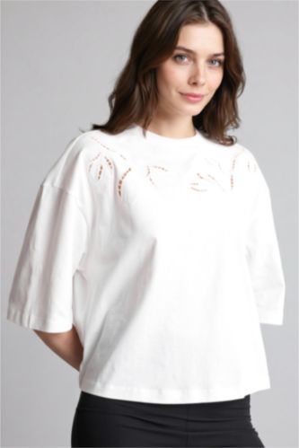 Woman Ecru Boxy Fit Short Sleeve Tunic