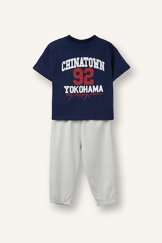 Boy 2 piece Regular Fit Printed T-Shirt and Sweatpants Set