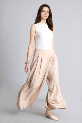 Woman Vison Folded Wide Leg Pleated Beige Trousers