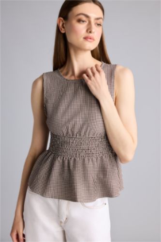 Women Brown Slim Fit Wowen Fabrics