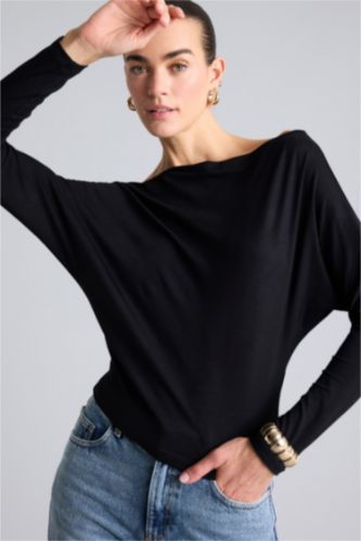 Kadın Siyah Slım Fıt Kayık Yaka Uzun Kollu Tişört