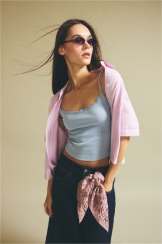 FEMME Rose Chemise boxy à col chemise manches courtes
