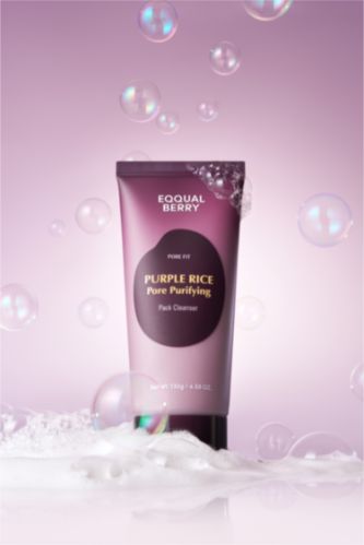 Woman Dark Purple Eqqualberry Purple Rice Pore Purifying Pack Anti-Pore and Exfoliating 130g