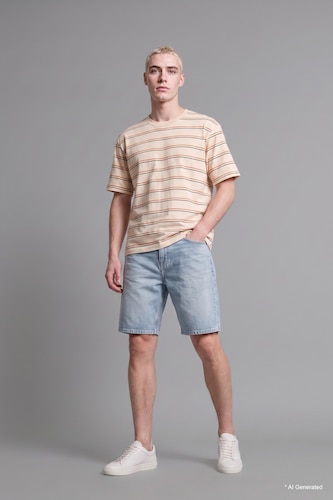 رجال بيج فاتح Boxy Fit Short Sleeve T-Shirt