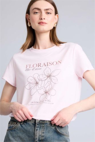 Kadın Açık Pembe Regular Fit Kısa kollu Çiçek desenli Tişört