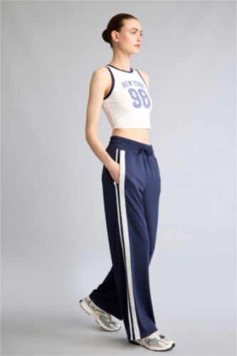 Women Indigo Straight Fit Trousers