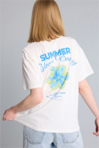 Woman White Oversize Fit Short Sleeve T-Shirt