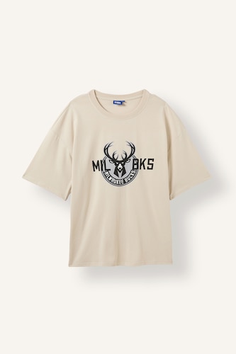 MAN Stone Woman Boxy Fit NBA Milwaukee Bucks Crew Neck Short Sleeve T-Shirt