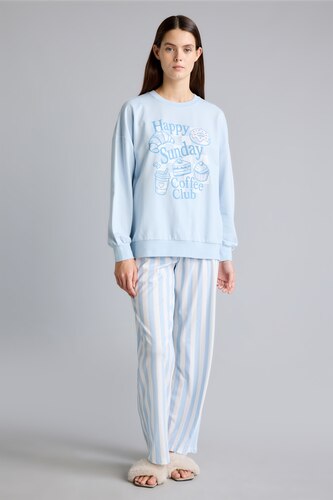 Kadın Açık Mavi Regular Fit Baskılı Pijama Takımı