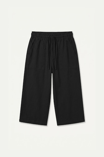 Regular Fit 100% Cotton Black Elastic Waist Capri Trousers
