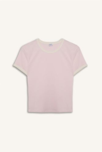 Kadın Açık Pembe Slim Fit Kısa Kollu Tişört