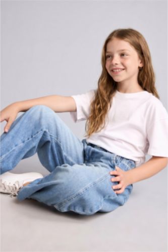 Young Girls - Teen Girls Blue Jeans