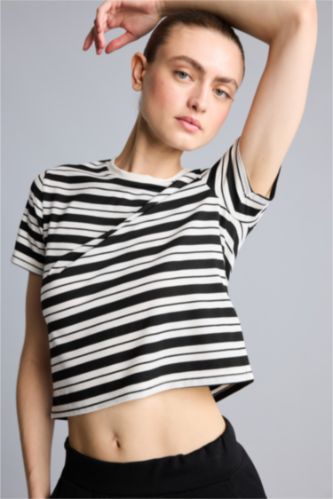 Kadın Siyah Slim Fit Çizgili Tişört