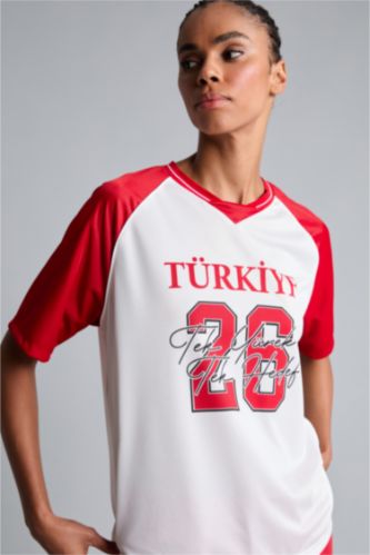 Kadın Beyaz Oversıze Türkiye Baskılı Tişört