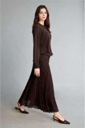 Women Brown A Cut