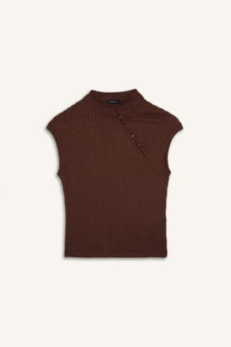 حريمي بني Slim Fit Half Turtleneck Sleeveless Top