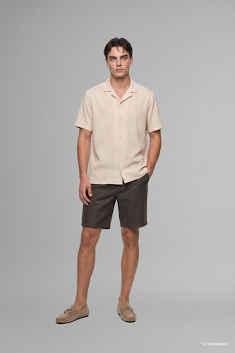 رجال بيج فاتح Modern Fit Cotton Short Sleeve Shirt