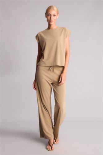 Women Beige Wide Leg Crepe Trousers