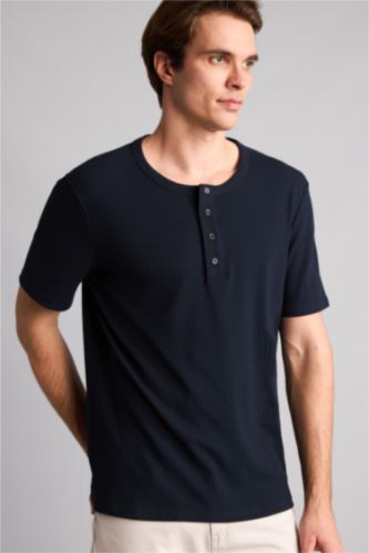 Erkek Lacivert Slim Fit Kısa Kollu Tişört