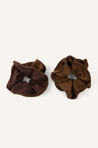 Woman Brown Woman 2 piece Hair Acc.