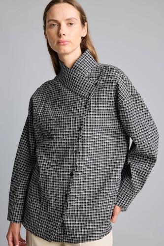 Woman Black Regular Fit Crinkle Fabric Long Sleeve Tunic