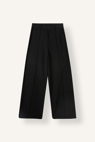 Kadın Siyah Ön Dikiş Detaylı Straight Fit Pantolon