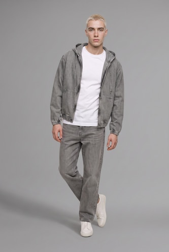 Men Light Grey Trousers