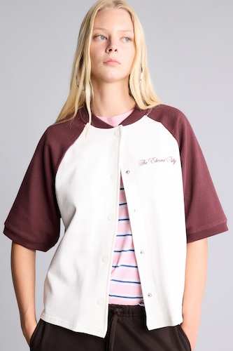 Kadın Kırık Beyaz %100 Pamuk Oversize Kısa Reglan Kol Düğmeli Hırka