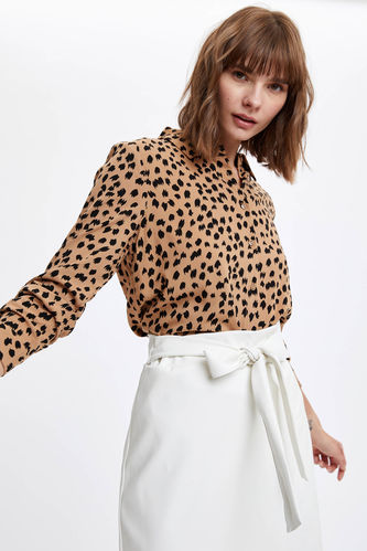 Chemise à motif léopard