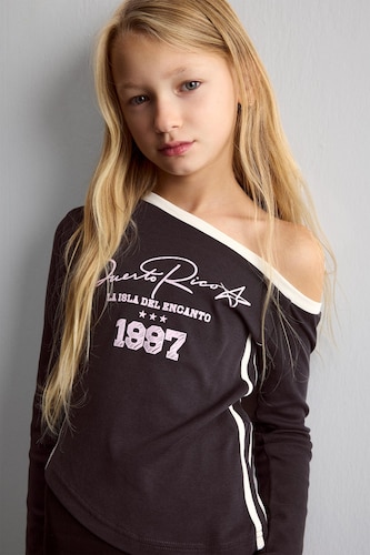 Girl 100% Cotton Fashion Fit Asymmetrical Waist T-Shirt
