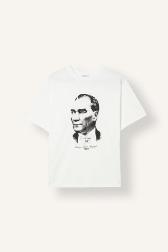Oversıze Atatürk Baskılı Kısa Kollu Tişört