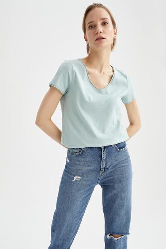 Short-Sleeved Regular Fit V-Neck Plain T-Shirt