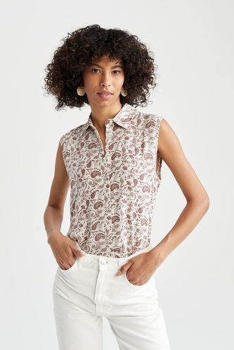 Regular Fit Sleeveless Floral Print Shirt