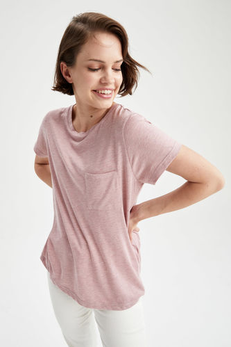 Relaxed Fit Mini Pocket Crew Neck Short Sleeve T-Shirt