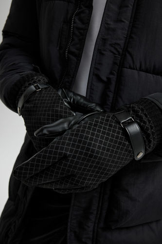 Man Faux Leather Gloves