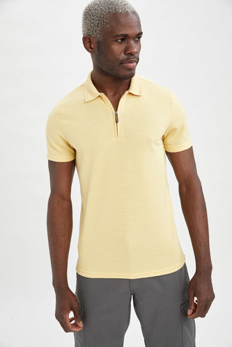T-shirt slim à manches courtes et col polo zippé