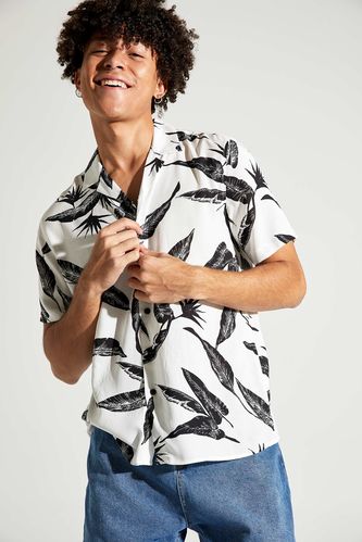Regular Fit Tropical Patterned Short Sleeve Shirt