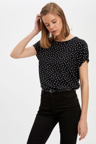 Black WOMAN Regular Fit Short-Sleeved Blouse With Floral Pattern ...