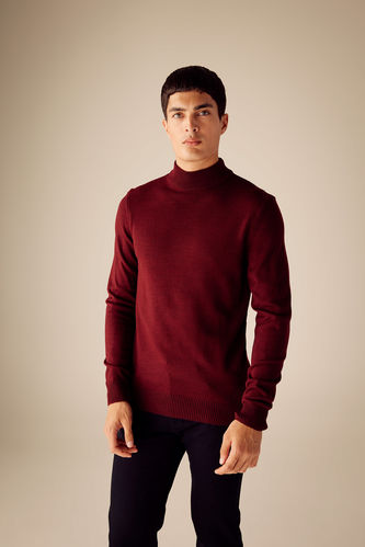 Пуловер приталеного крою з коміром стійкою для чоловіків