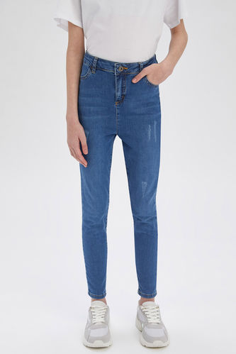 Girl Skinny Fit Distressed Jean