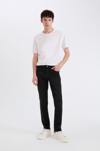 Pedro Slim Fit Super Skinny Hem Jeans