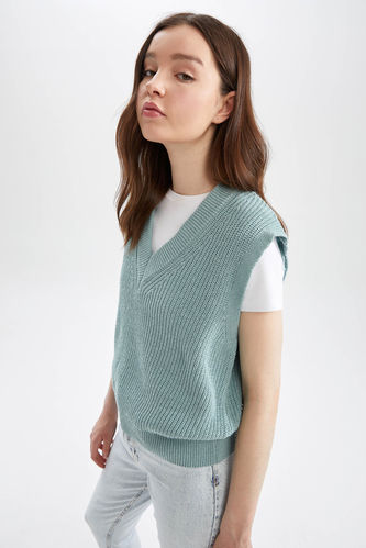 Women's Knitted Vest Blue and Green Round Neck THE-ARE