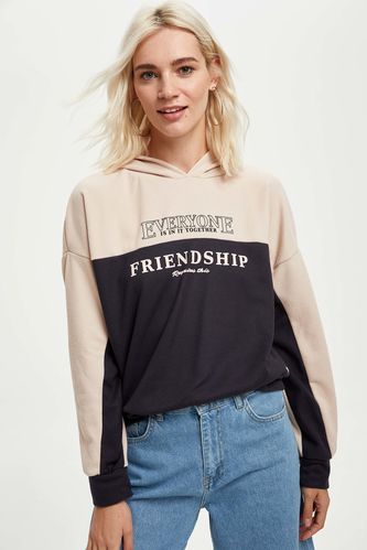Slogan Desenli Regular Fit Kapüşonlu Uzun Kollu Sweatshirt