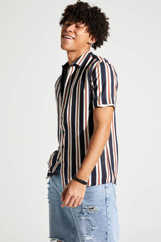 Slim Fit Striped Short Sleeve Shirt