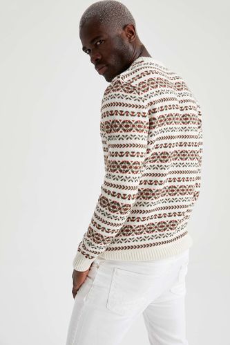 Ethnic Patterned Crew Neck Knitwear Sweater